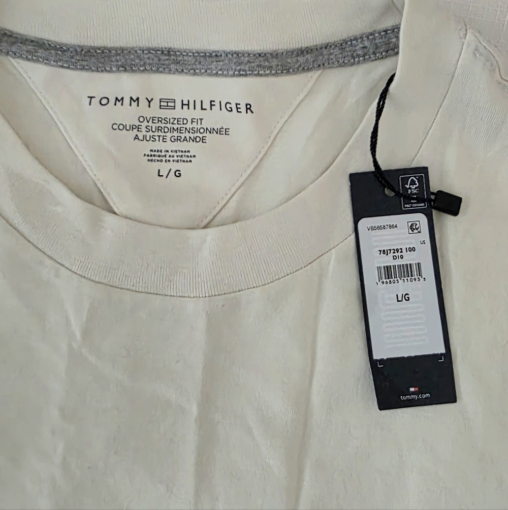 Tommy Hilfiger Men’s “Flagship” Crest Embroidered T-Shirt Sz Large New with Tags - Picture 5 of 7